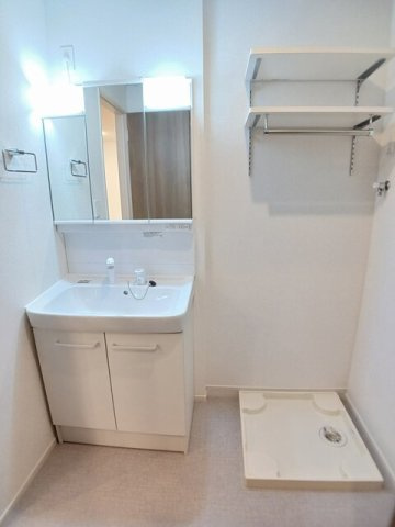 柏崎市大和町のアパートの洗面所