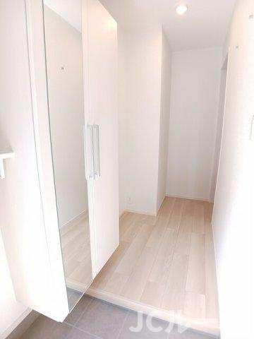 柏崎市大和町のアパートの玄関