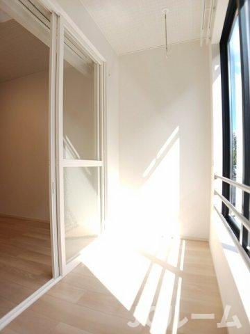 柏崎市大和町のアパートのバルコニー