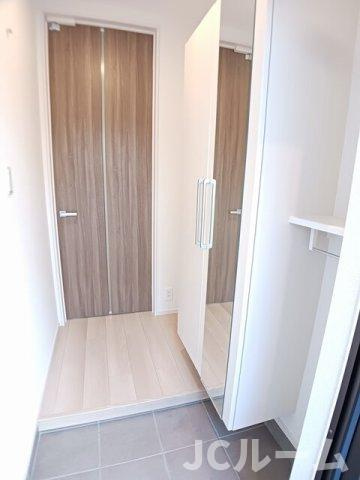 柏崎市大和町のアパートの玄関