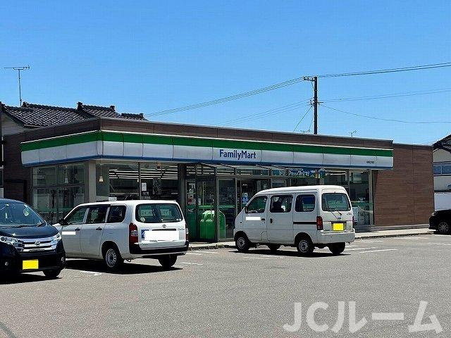 柏崎市大和町のアパートの周辺|ファミリーマート　柏崎比角店まで900m