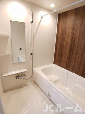 柏崎市大和町のアパートの浴室