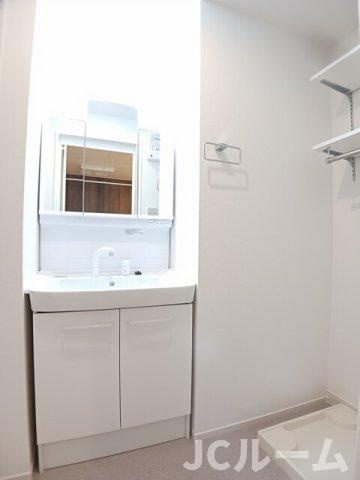 柏崎市大和町のアパートの洗面所