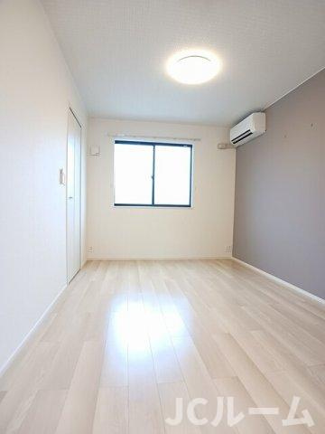 柏崎市長浜町のアパートの内装