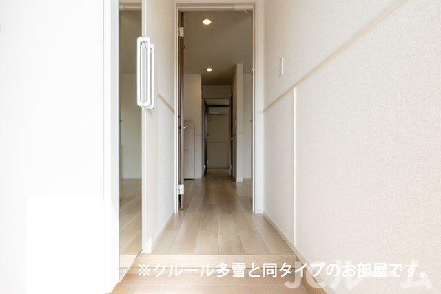 柏崎市城塚のアパートの玄関