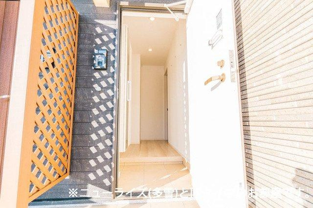 柏崎市城塚のアパートの玄関