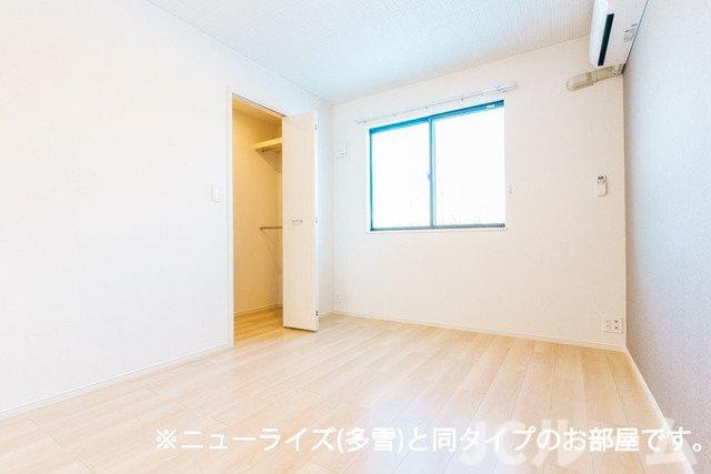 柏崎市城塚のアパートの内装