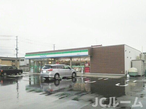 柏崎市半田３丁目のアパートの周辺|ファミリーマート　柏崎城塚店まで160m