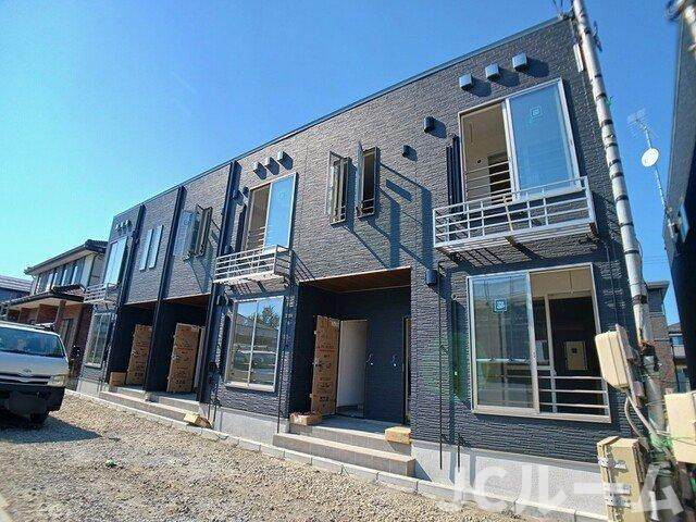 柏崎市半田３丁目のアパートの外観