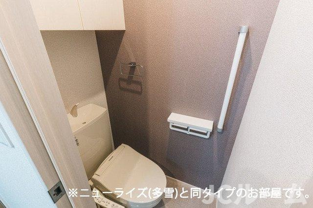 柏崎市柳橋町のアパートのトイレ