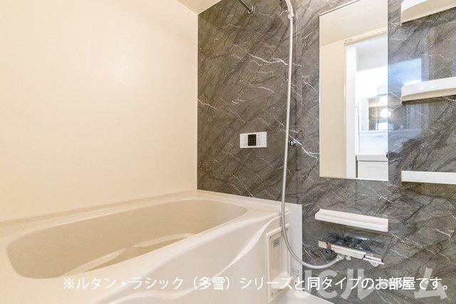 柏崎市岩上のアパートの浴室