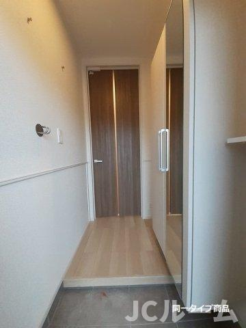 柏崎市城塚のアパートの玄関