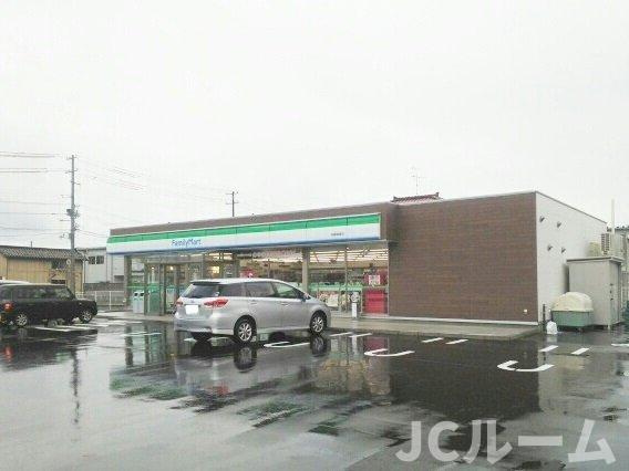 柏崎市城塚のアパートの周辺|ファミリーマート　柏崎城塚店まで210m