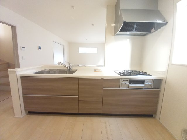 ひたちなか市稲田　10期のキッチン|同施工一日の長い時間を過ごすリビング♪自然と家族が集まれる空間！家族団らんの時間を優しく見守るリビング