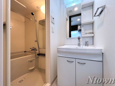 【洗面所】 | エステムコート名古屋グランツ | ゆったりとスペースのある洗面所