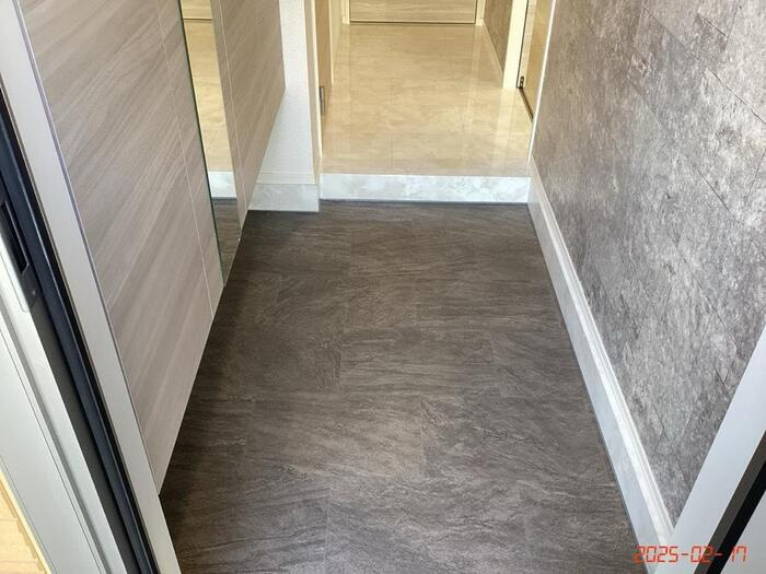 グラシア　カーサの玄関