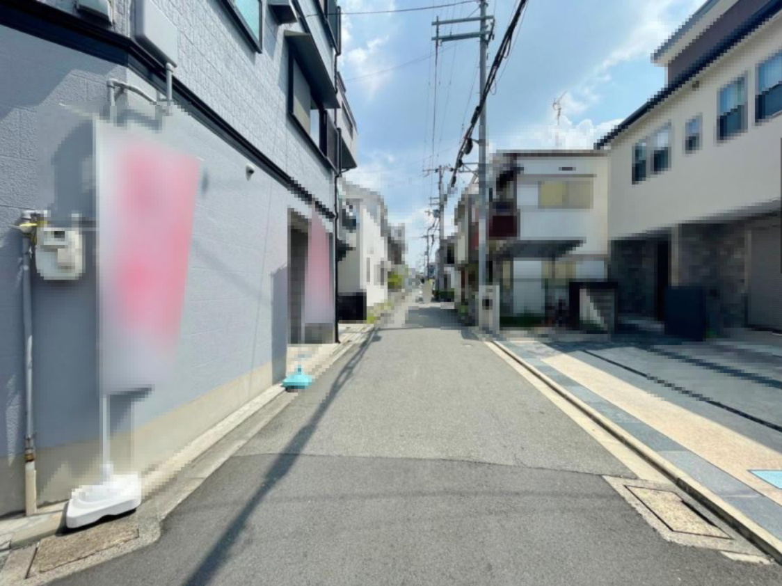 藤田町１丁目　中古一戸建ての前面道路含む現地写真|■物件内覧・資金計画相談・住宅ローン相談、リフォーム相談、お問合せ受付中■
※当日・翌日のご内覧、ご相談はお電話でのお問合せがスムーズです！