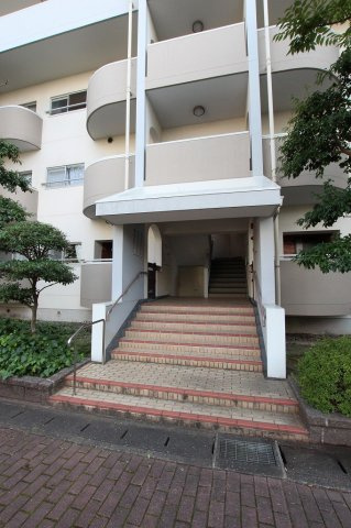 ふよう香椎浜ハイツB壱号棟のエントランス