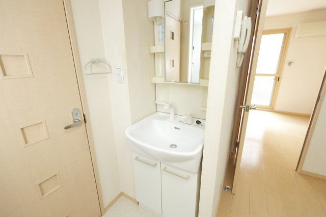 江戸川区東小岩６丁目のアパートの独立洗面台