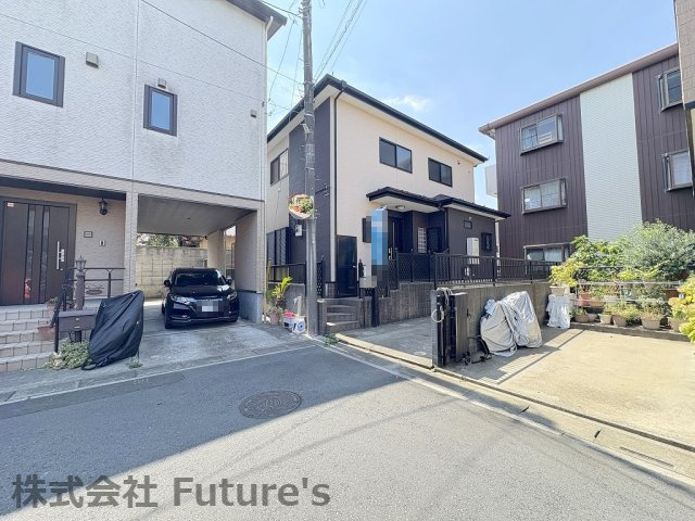 三郷市早稲田6丁目　中古戸建の前面道路含む現地写真|前面道路含む現地写真です。