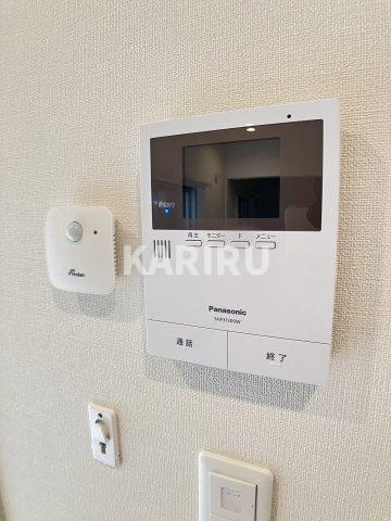 グランデュール新森の玄関