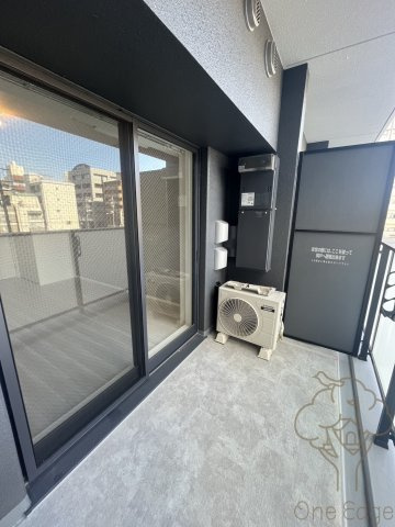 コンフォリア新大阪宮原Qのバルコニー