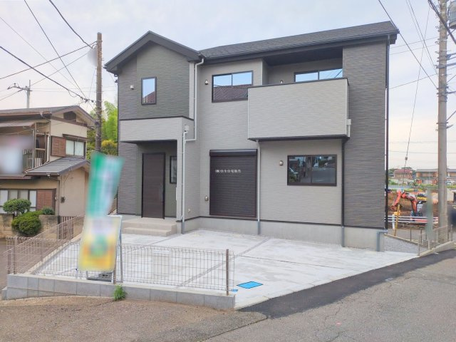 富士見市渡戸１丁目の新築一戸建の外観|カースペース2台分！
ご夫婦でお車をお持ちの方も安心です♪