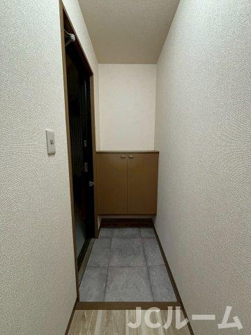 フォーシーズン Aの玄関