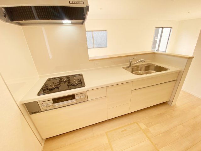 『八王子市新築戸建て』八王子市川口町2876【仲介手数料無料】　８６期のキッチン|～仲介手数料無料☆八王子ひなた不動産～　八王子市川口町　新築戸建て