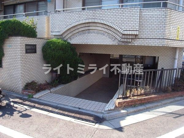 日興パレス武蔵野関part2のエントランス