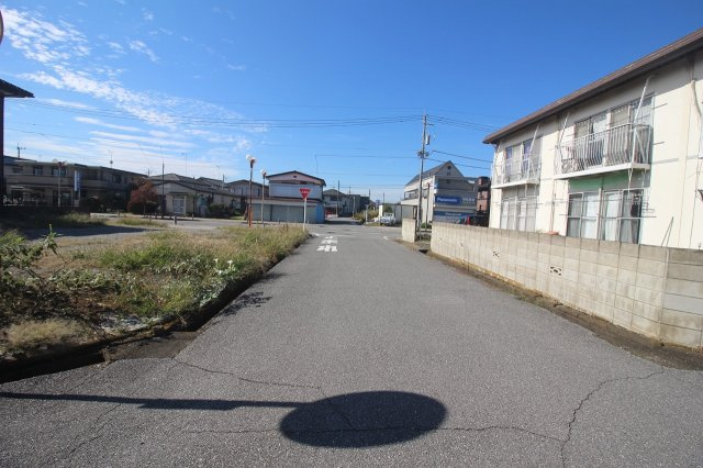 壬生町幸町3丁目の前面道路含む現地写真|北側道路（2025年10月撮影）