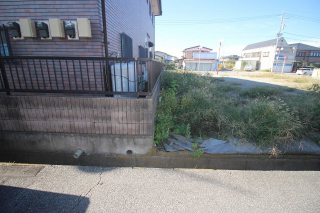 壬生町幸町3丁目の外観|南側との境界部分（2025年10月撮影）