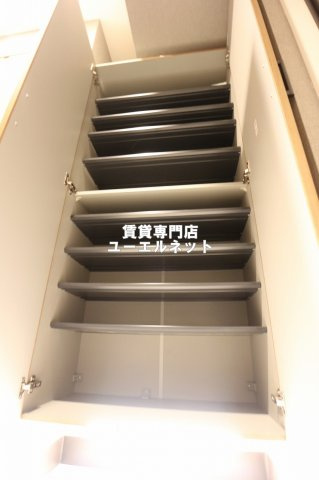 【設備】 | アンフィニ17マローネ | 収納力たっぷりのシューズボックスで玄関すっきり！