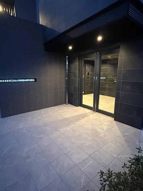 ＸＥＢＥＣ八幡山のエントランス| 落ち着いたエントランスです