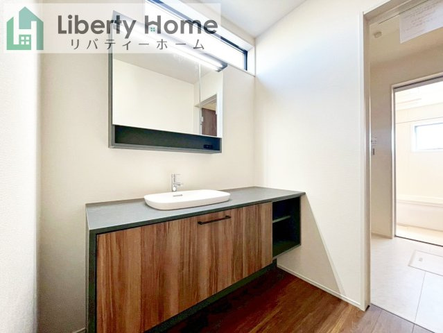 古河市上辺見第10　新築戸建　1号棟の独立洗面台