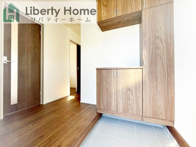 古河市上辺見第10　新築戸建　1号棟の玄関