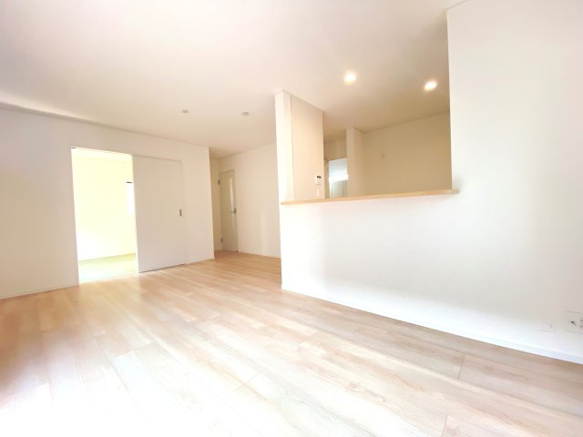 『八王子市新築戸建て』八王子市川口町2876【仲介手数料無料】　８６期の居間・リビング|～仲介手数料無料☆八王子ひなた不動産～　八王子市川口町　新築戸建て