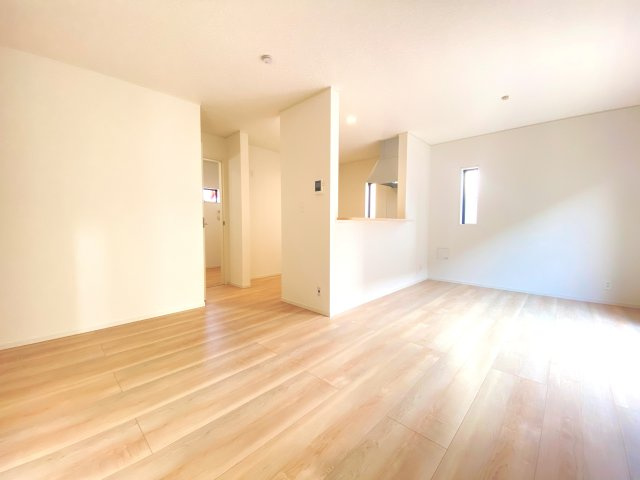 『八王子市新築戸建て』八王子市川口町2876【仲介手数料無料】　８６期の居間・リビング|～仲介手数料無料☆八王子ひなた不動産～　八王子市川口町　新築戸建て