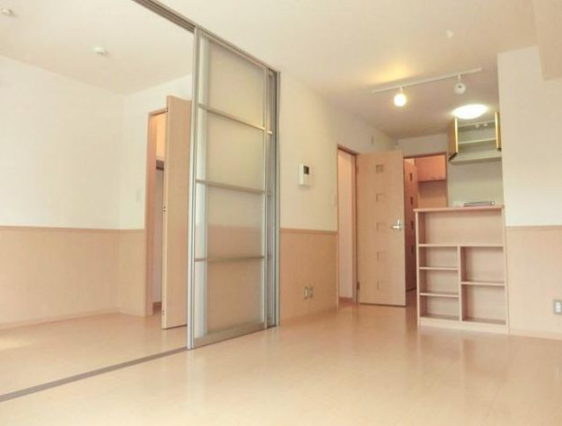 プルミエールの居間・リビング|※別号室参考写真です。