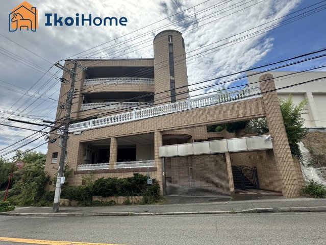 明石市東野町　中古戸建の外観|豪華！明石海峡大橋を望むこだわりの注文建築！3世帯住宅としてもお使いになれます！全南向き住戸！