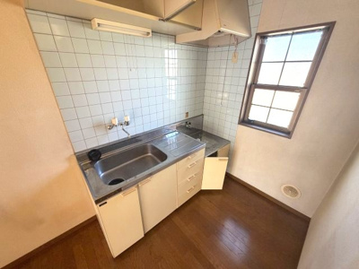 【キッチン】 | スカイハイツ | キッチンでお料理をお楽しみください