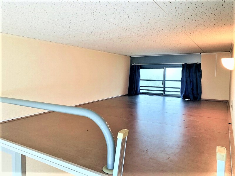 レオパレスフラワーの寝室