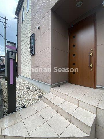 【エントランス】 | 急な来客にも対応できるインターフォン交換済みです♪