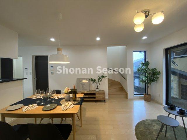 【居間・リビング】 | ぜひご内覧して、こちらでの新生活を想像してみてください♪