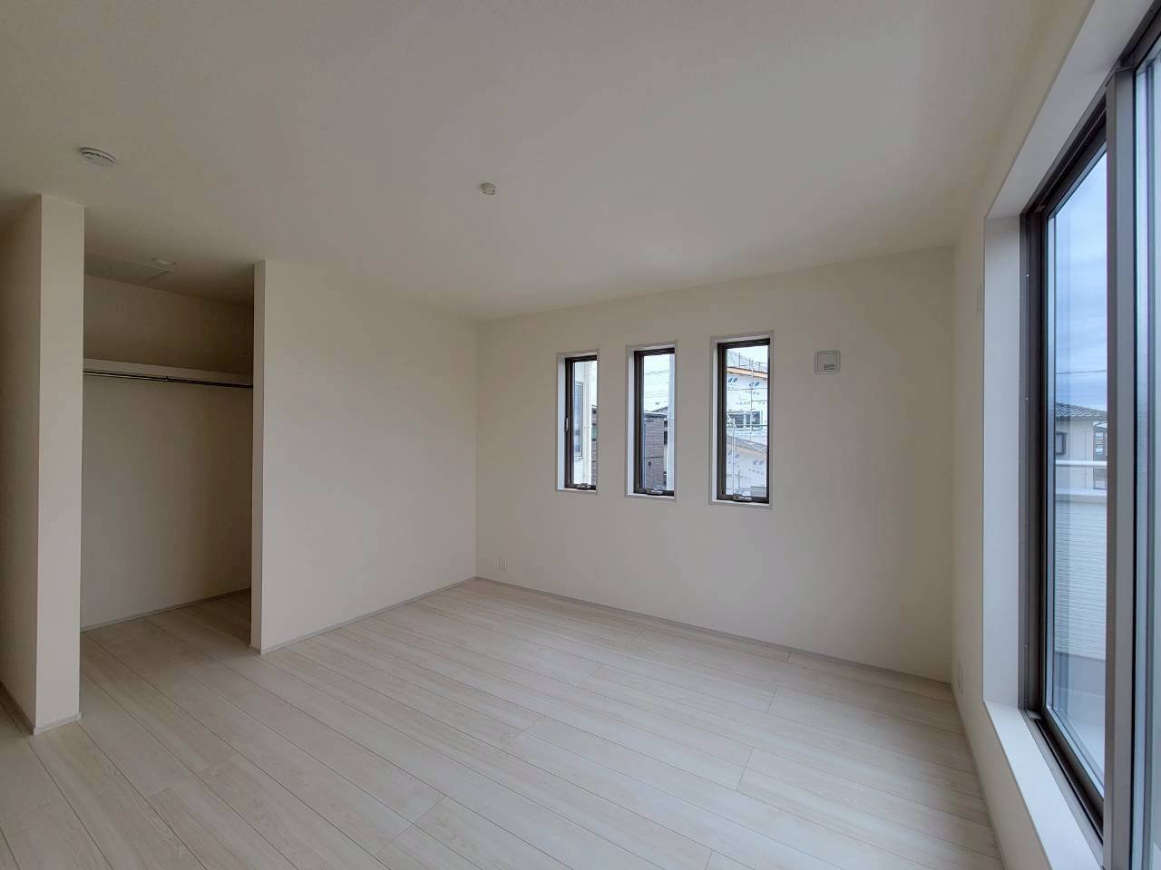 千渡第8期　8号棟の洋室