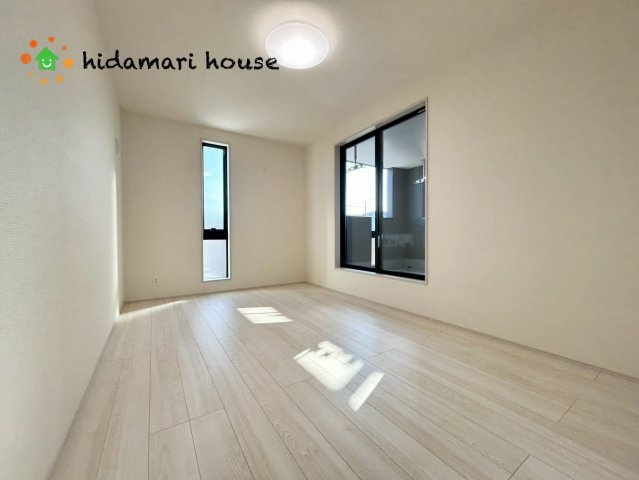 見沼区深作4期　新築戸建　リーブルガーデン01の独立洗面台