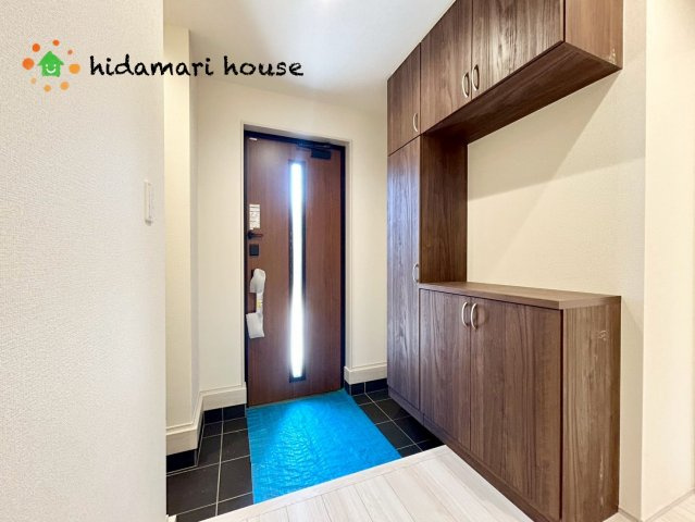 見沼区深作4期　新築戸建　リーブルガーデン01の玄関