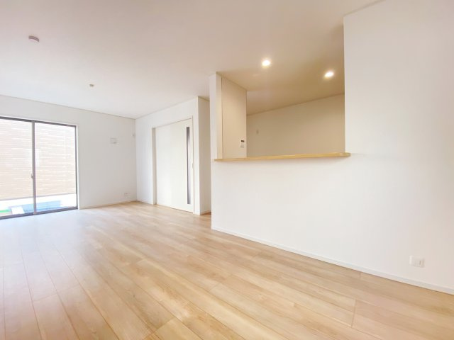 『八王子市新築戸建て』八王子市川口町2876【仲介手数料無料】　８６期の居間・リビング|～仲介手数料無料☆八王子ひなた不動産～　八王子市川口町　新築戸建て