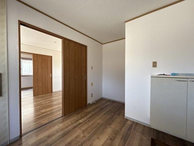 ハイネスＳ　Ｂの居間・リビング