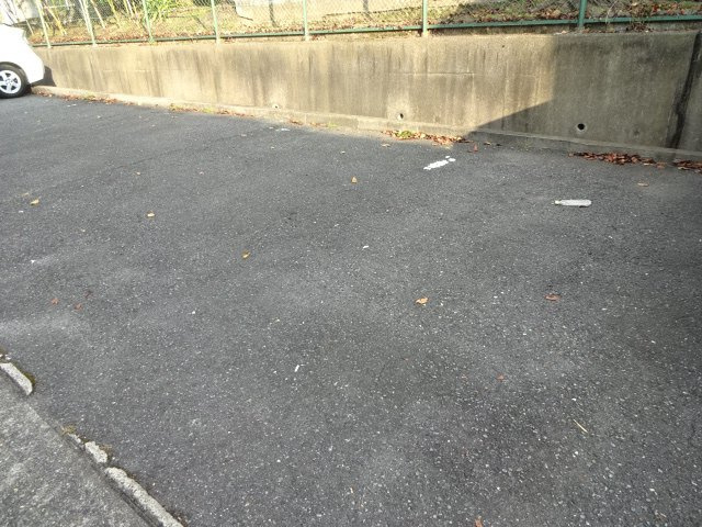 ハイネスＳ　Ｂの駐車場